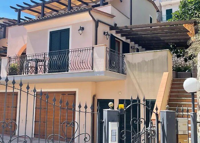 Apt. Sestini By Agenzia Solturelba Дом отдыха